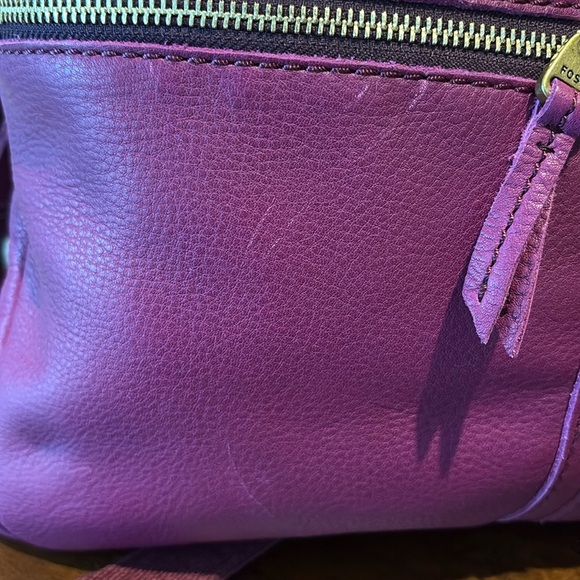Fossil  Shoulder/ Crossbody bag Gen leather   Gorgeous raspberry  fold over flap - Picture 17 of 17